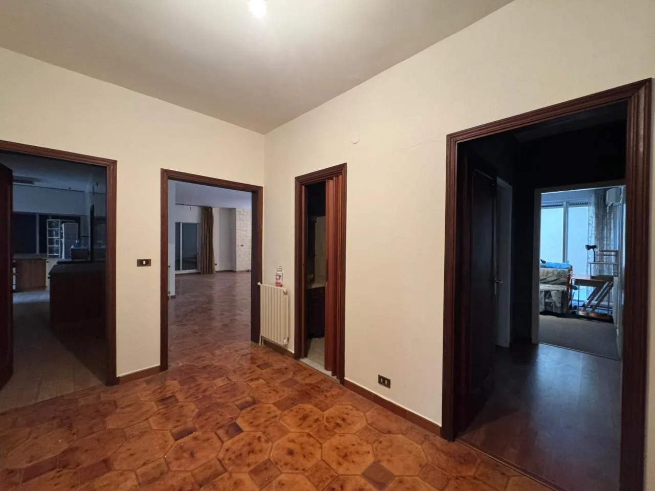 Apartment for Sale in Broummana, Lebanon — الصورة 7