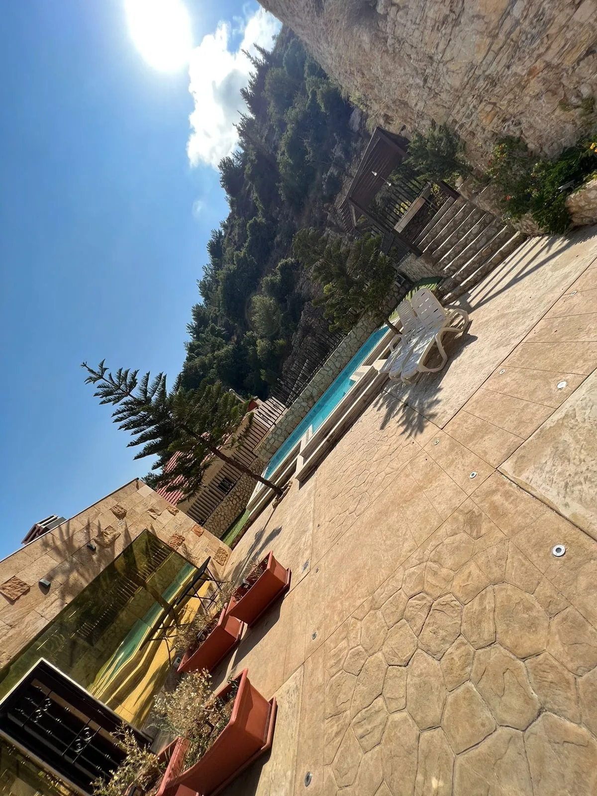Villa for Sale in Fatqa, Lebanon — الصورة 4