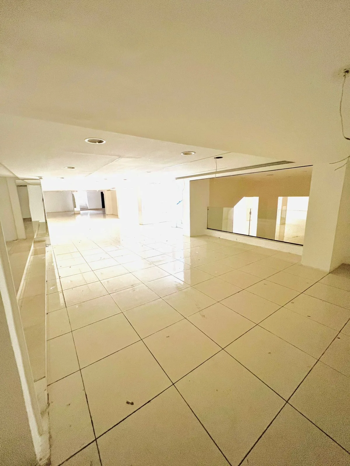 Showroom for Sale in Jounieh — الصورة 9
