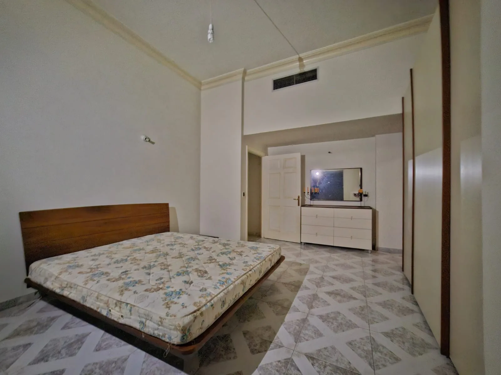 Apartment for Sale in Sahel Aalma, Lebanon — الصورة 9