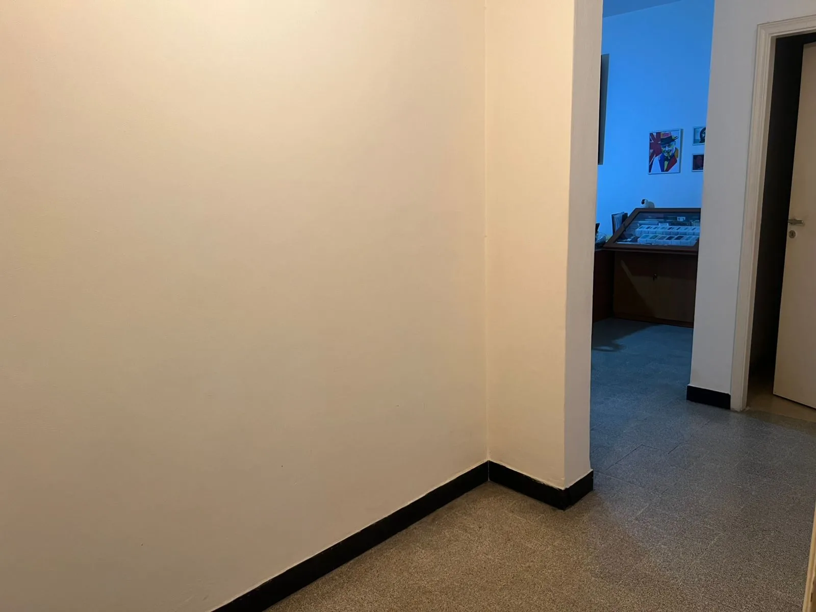 Apartment for Sale in Forn El Chebbak, Lebanon — الصورة 5