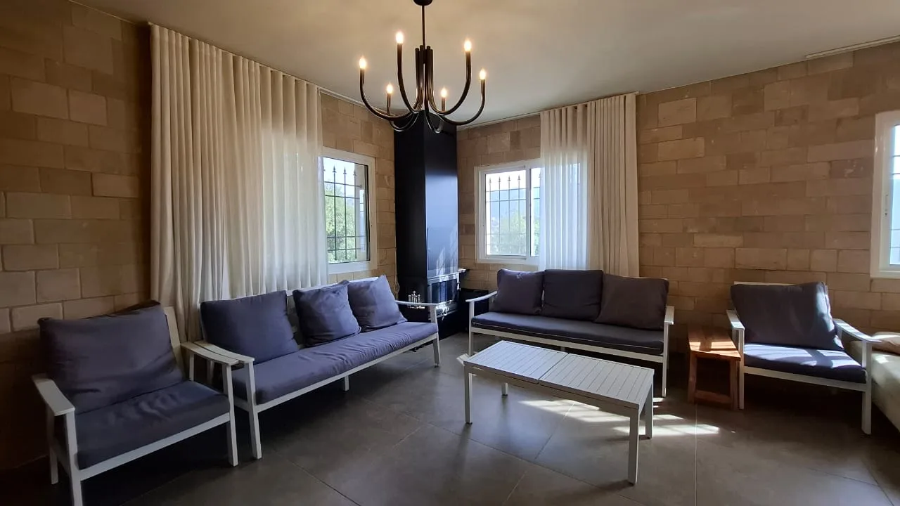 Villa for Sale in Ehmej, Lebanon — الصورة 7