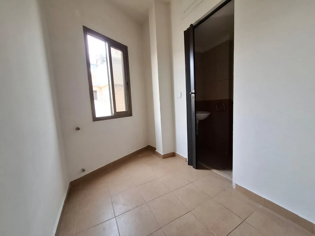 Apartment for Sale in Zouk Mikael, Lebanon — الصورة 5