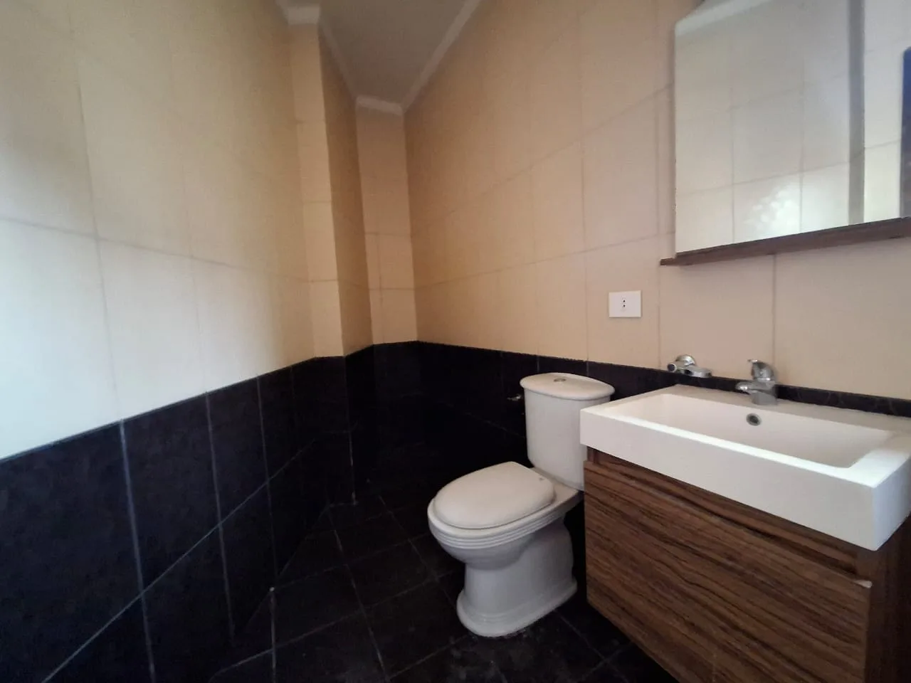 Apartment for Sale in Zouk Mikael, Lebanon — الصورة 6