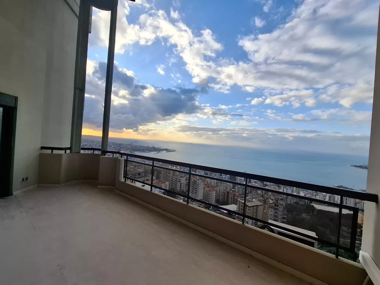 Triplex for Rent in Sahel Aalma, Lebanon — الصورة 4