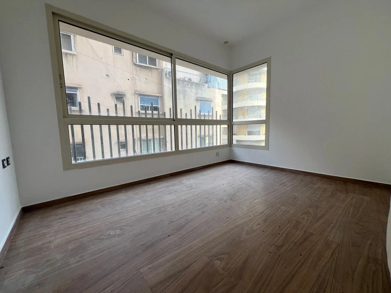 Apartment for Rent in Achrafieh, Beirut, Lebanon — الصورة 4
