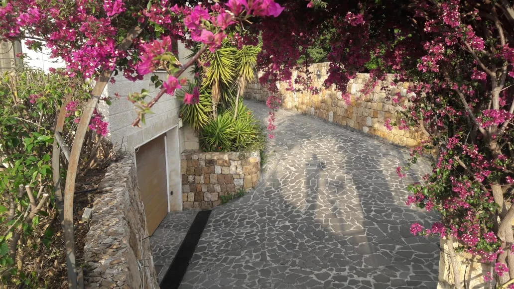 Villa for Sale in Jeita, Lebanon — الصورة 3