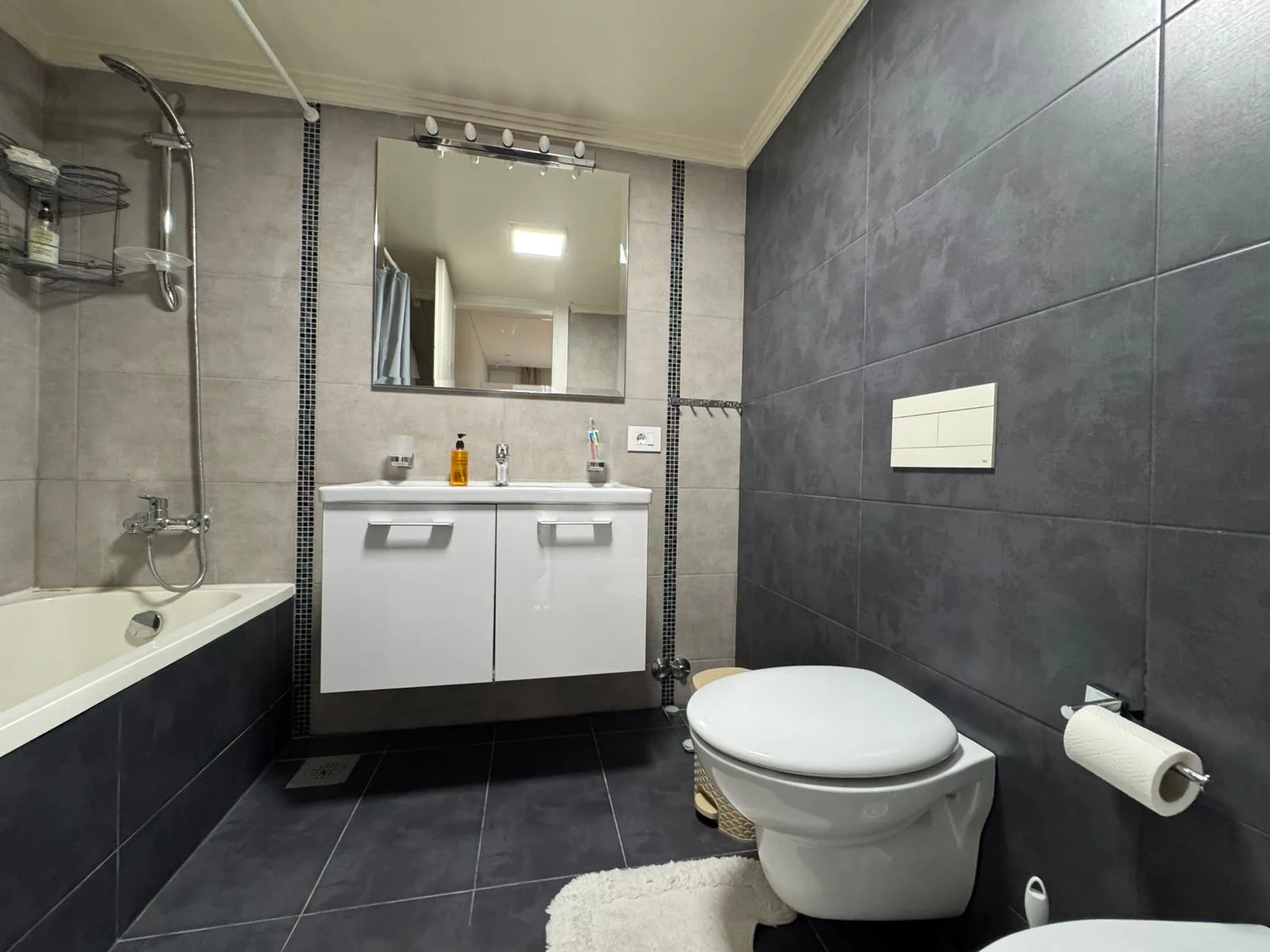 Apartment for Rent in Montiverdi, Lebanon — الصورة 10