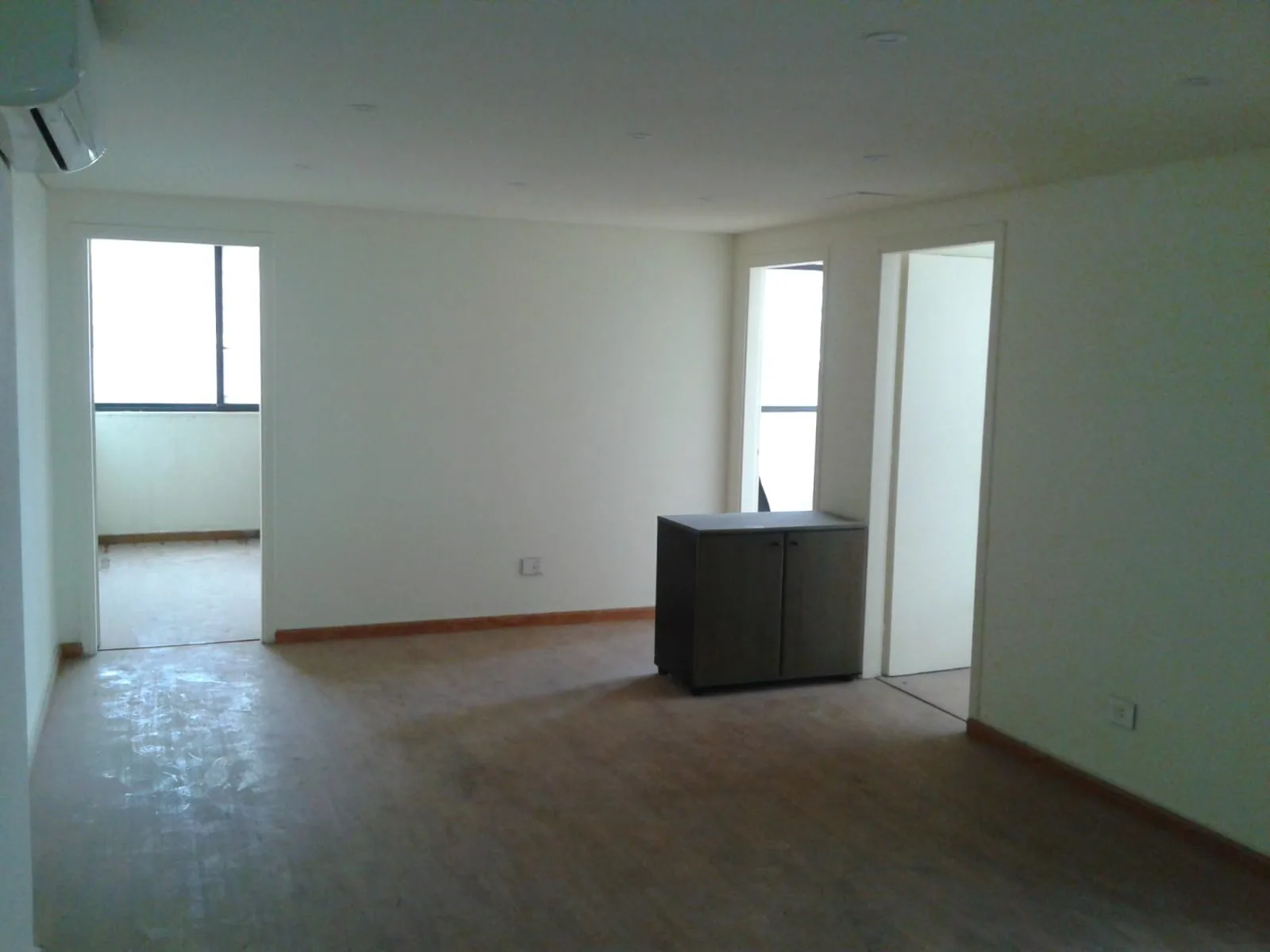 Office for sale in Dekwaneh — الصورة 5
