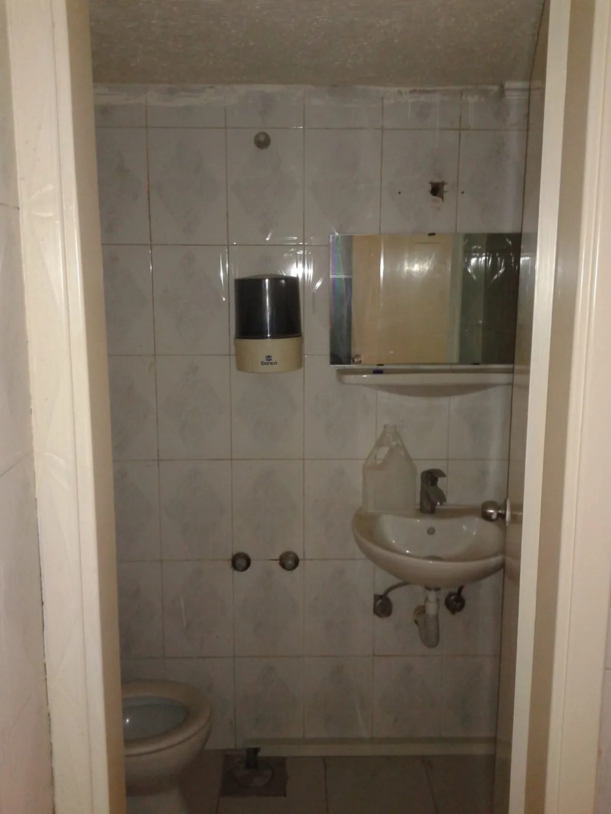 Office for sale in Dekwaneh — الصورة 6