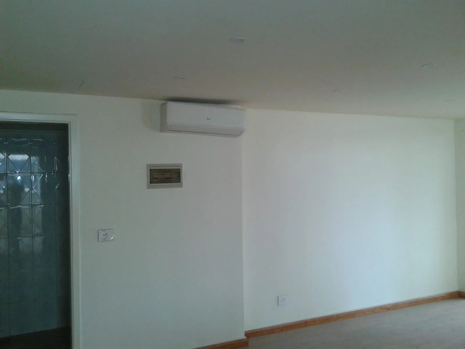 Office for sale in Dekwaneh — الصورة 3