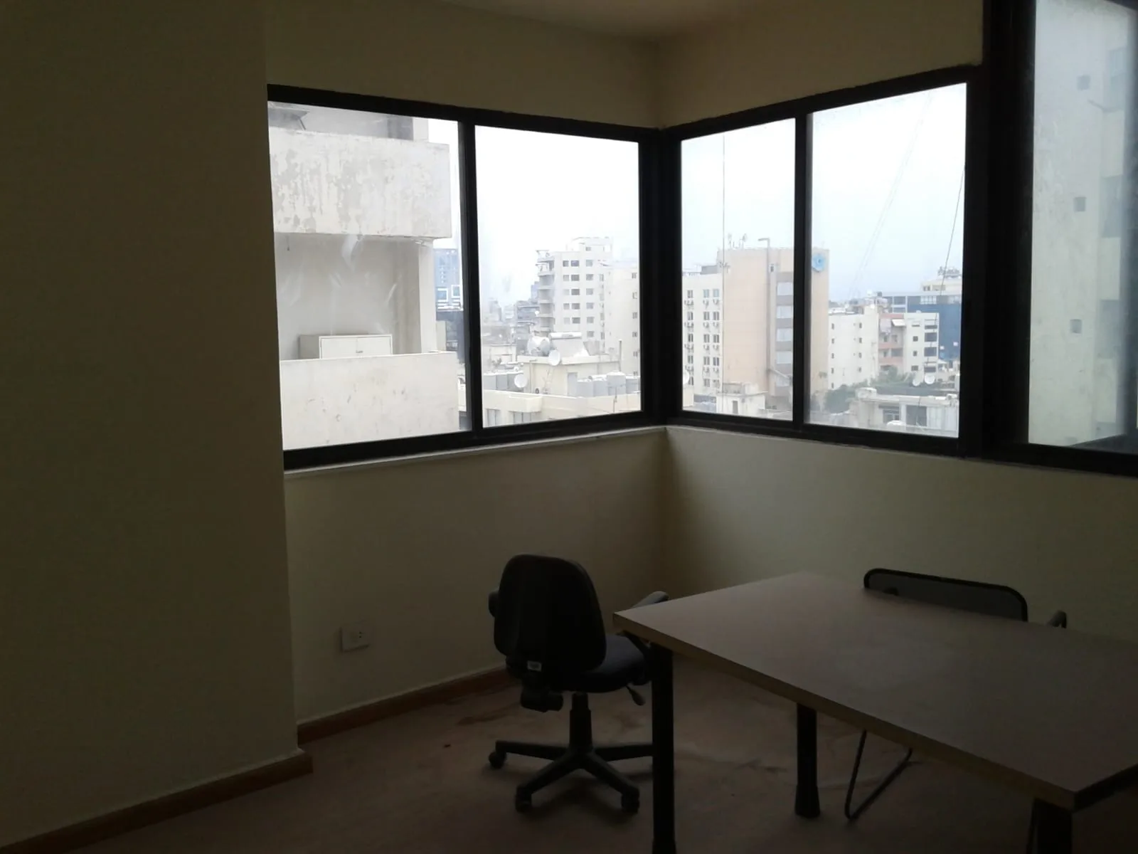 Office for sale in Dekwaneh — الصورة 4