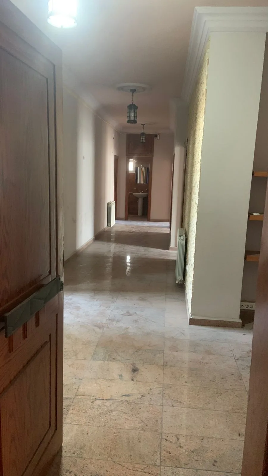 Office for rent in Zalqa, Lebanon — الصورة 1