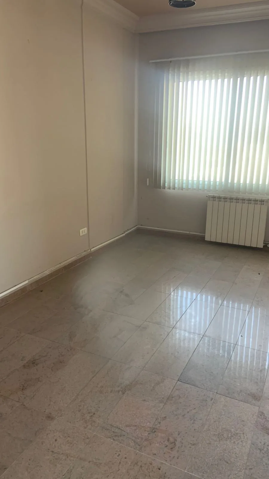Office for rent in Zalqa, Lebanon — الصورة 2