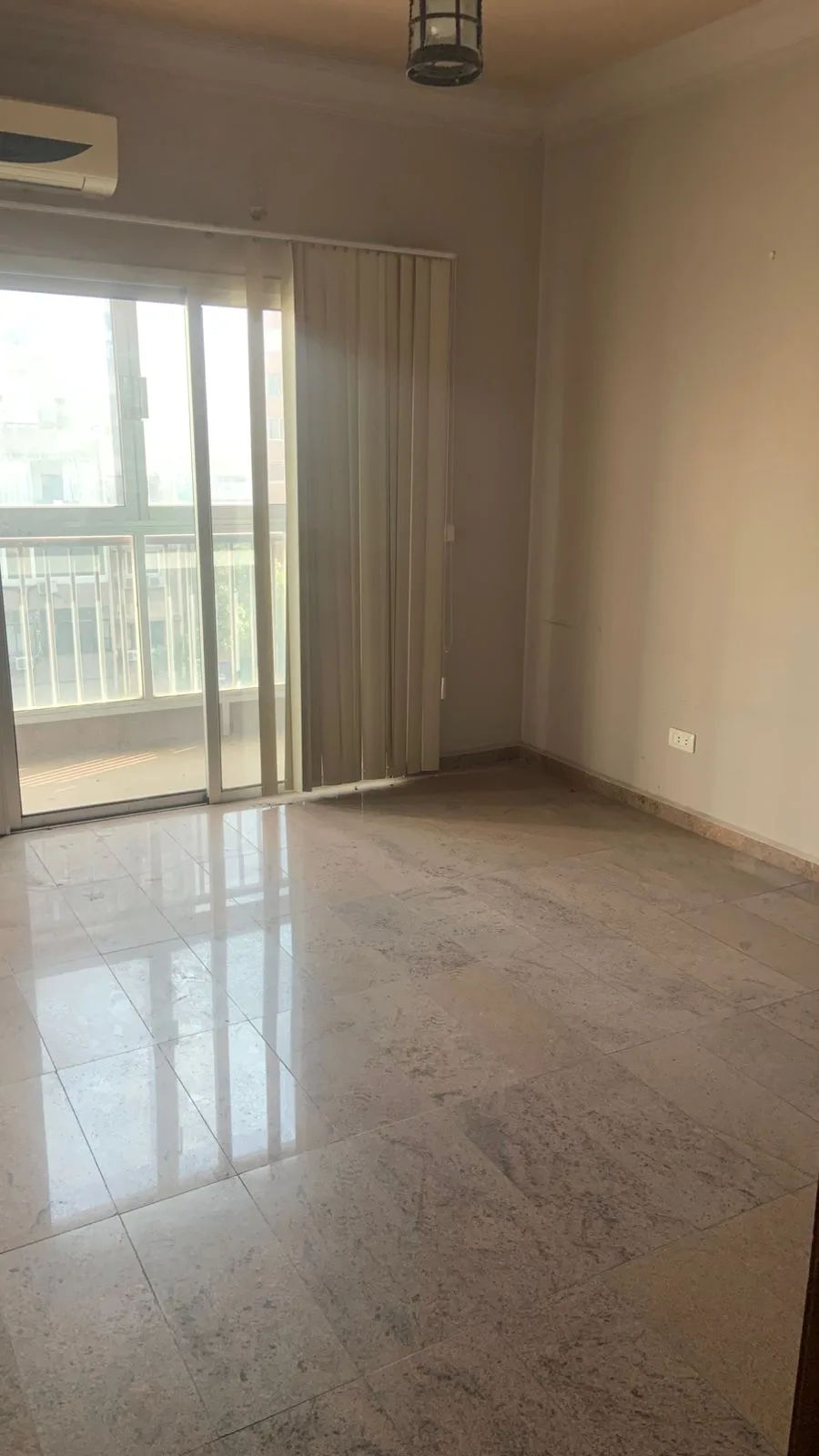 Office for rent in Zalqa, Lebanon — الصورة 4