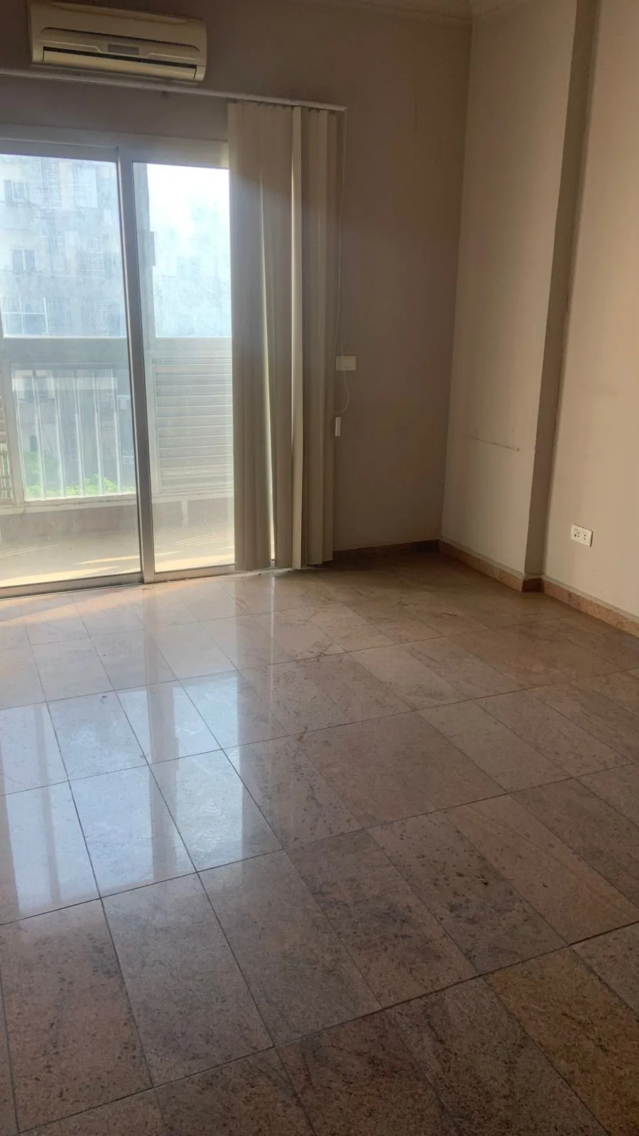 Office for rent in Zalqa, Lebanon — الصورة 5