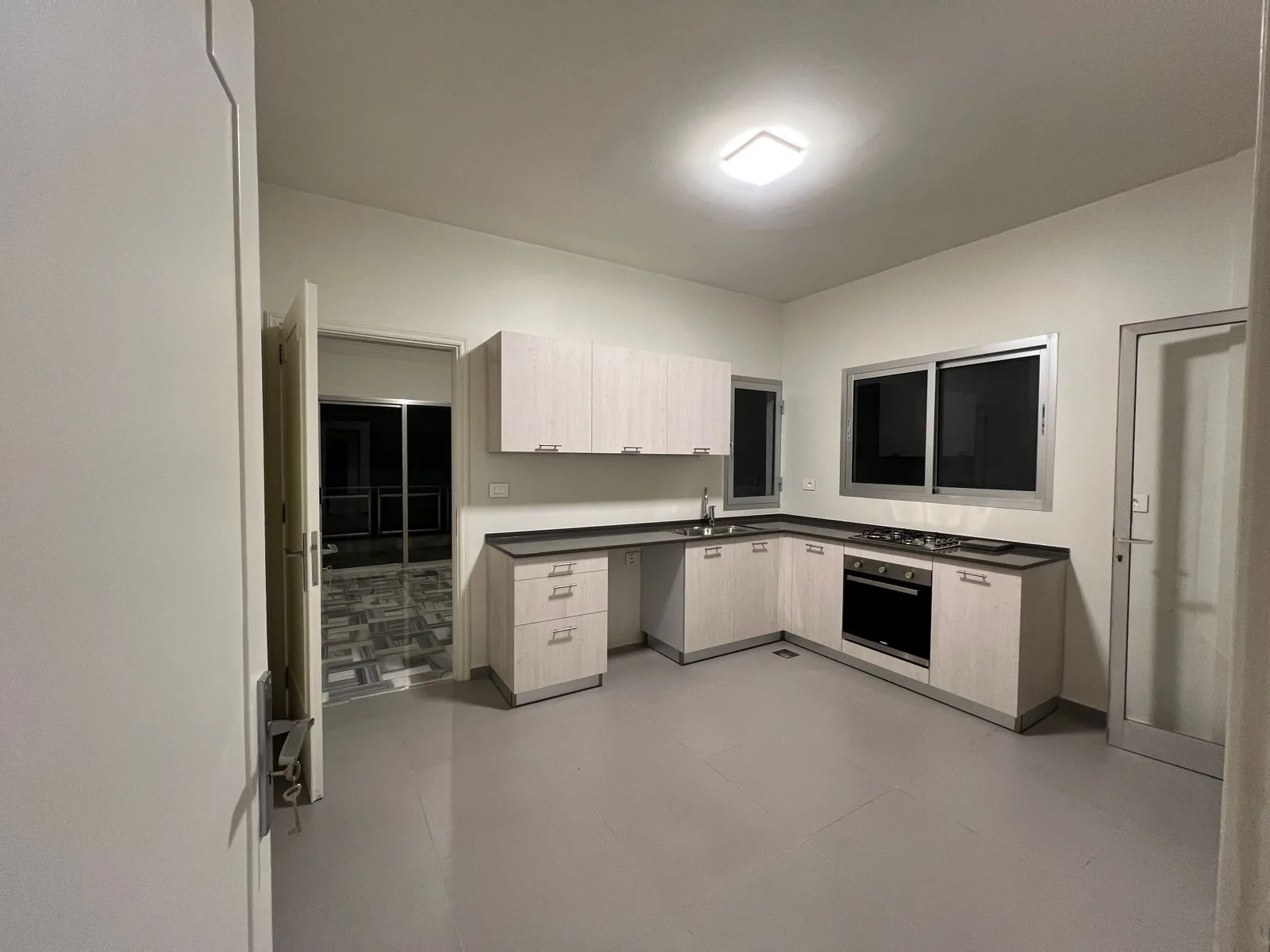 Apartment for Rent in Hazmieh — الصورة 3