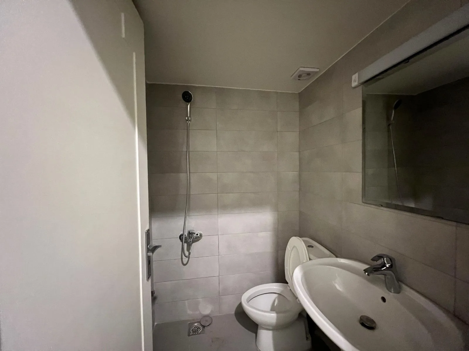 Apartment for Rent in Hazmieh — الصورة 9