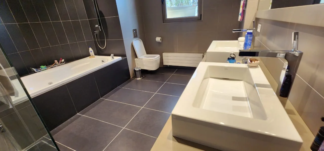 Apartment for Sale in Baabda, Lebanon — الصورة 8