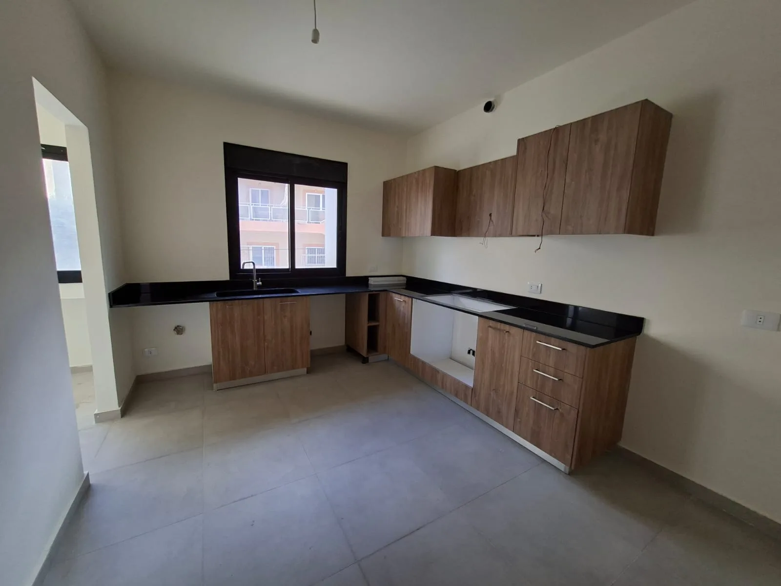 Apartment for Sale in Blat, Lebanon — الصورة 3
