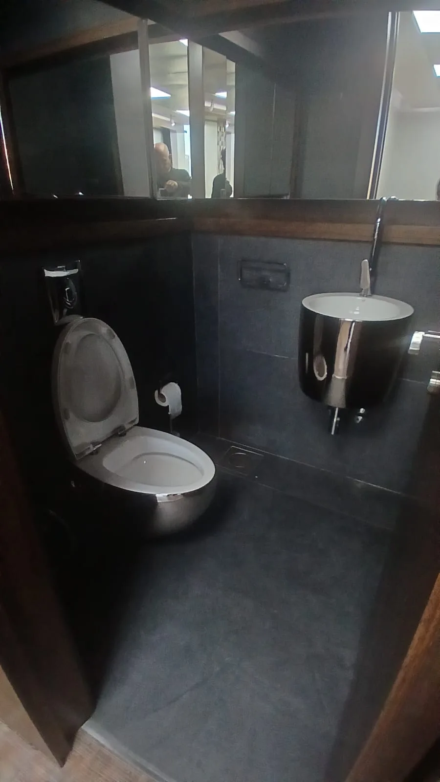 Office for rent in Sin El Fil — الصورة 6