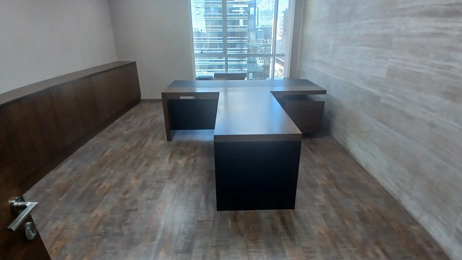 Office for rent in Sin El Fil — الصورة 5