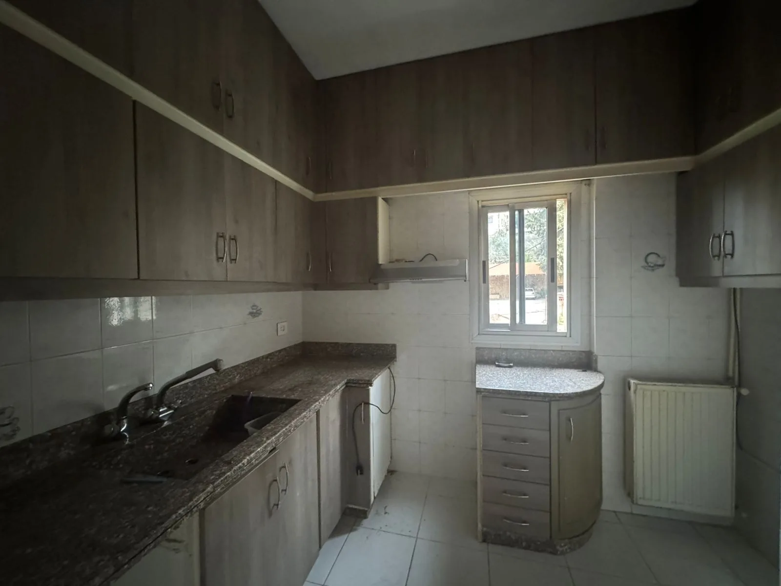 Apartment for Sale in Baabdat, Lebanon — الصورة 5