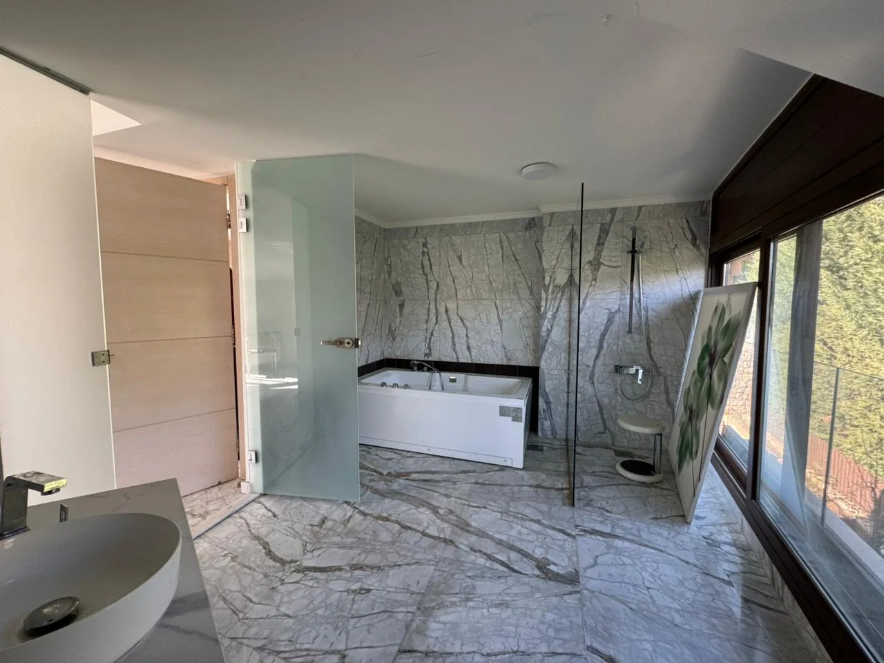 Villa for Sale in Baabdat, Lebanon — الصورة 5