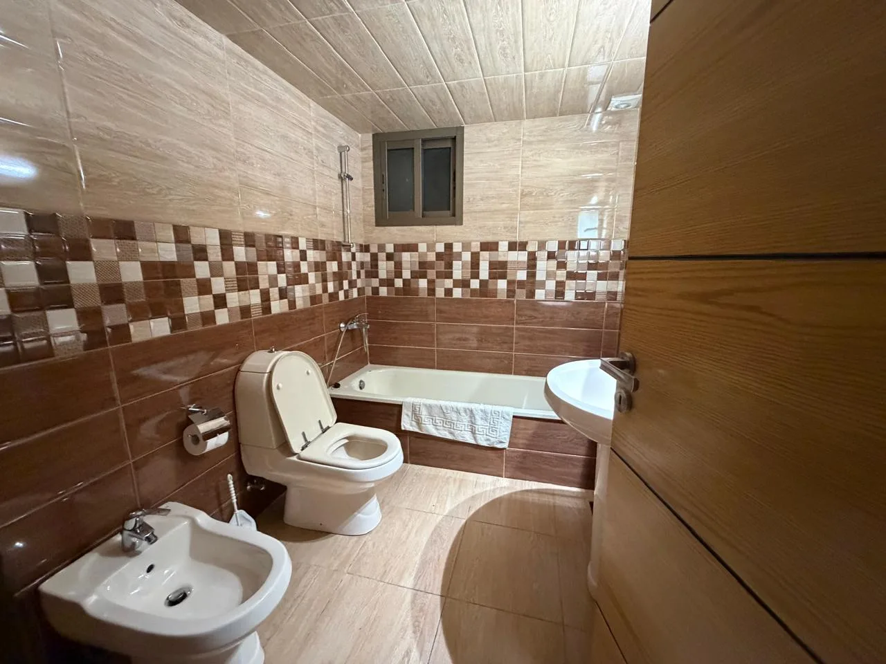 Apartment for Sale in Batroun, Lebanon — الصورة 8
