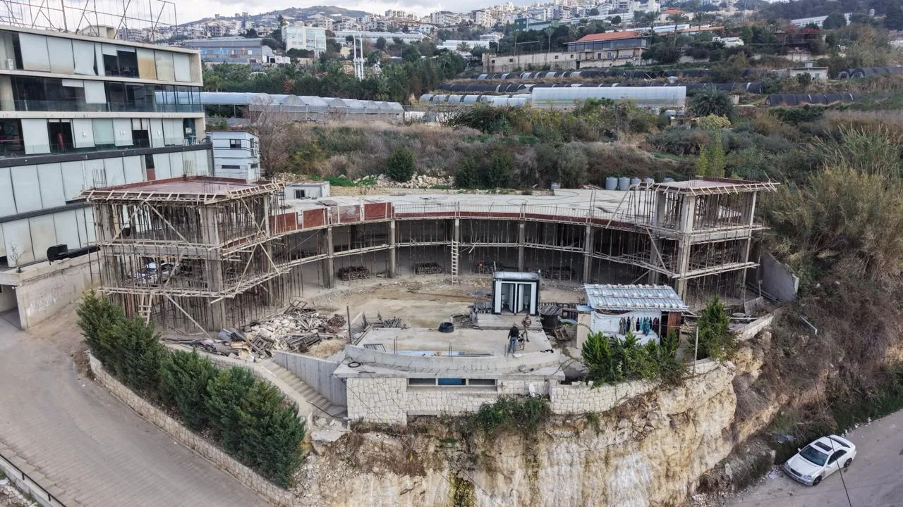 Showroom for rent in Jbeil — الصورة 2