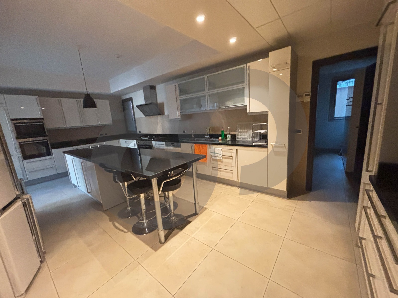 Luxury Apartment for Annual Rent - Ain El Mraiseh — الصورة 3