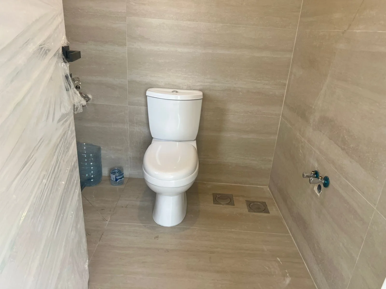 Apartment for sale in Forn El Chebbak, Lebanon — الصورة 8