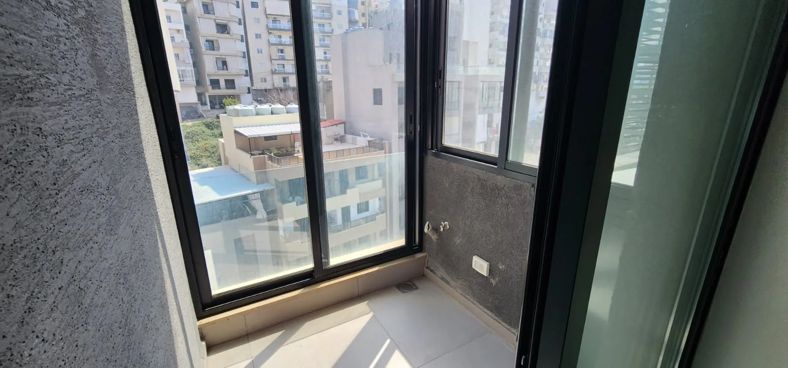 Apartment for rent in Jal El Dib, Lebanon — الصورة 4