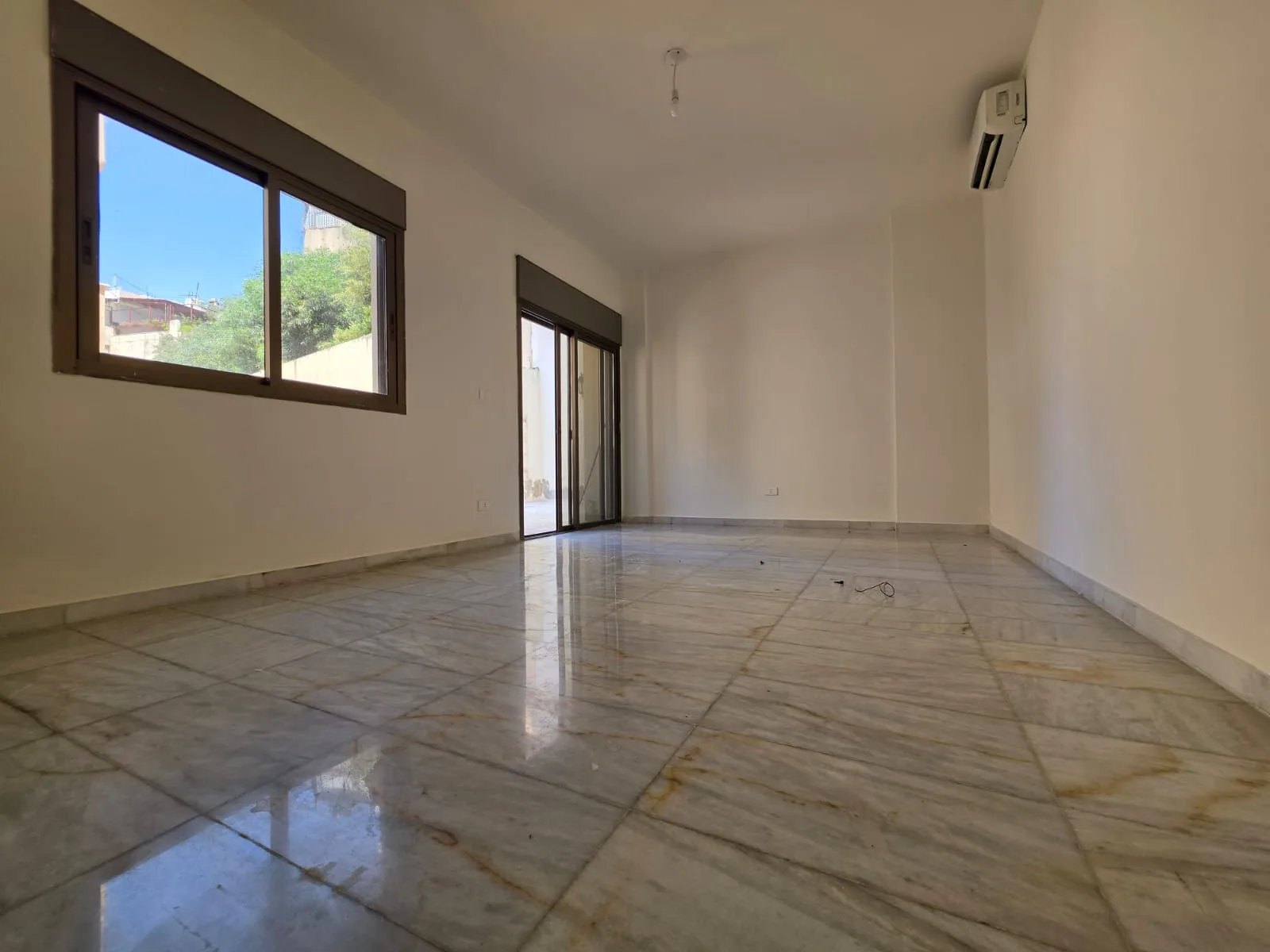 Apartment for sale in Hazmieh, Lebanon — الصورة 4