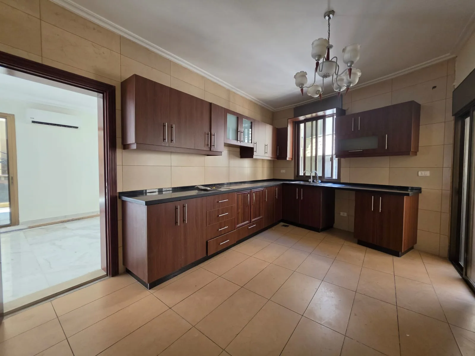 Apartment for sale in Hazmieh, Lebanon — الصورة 3