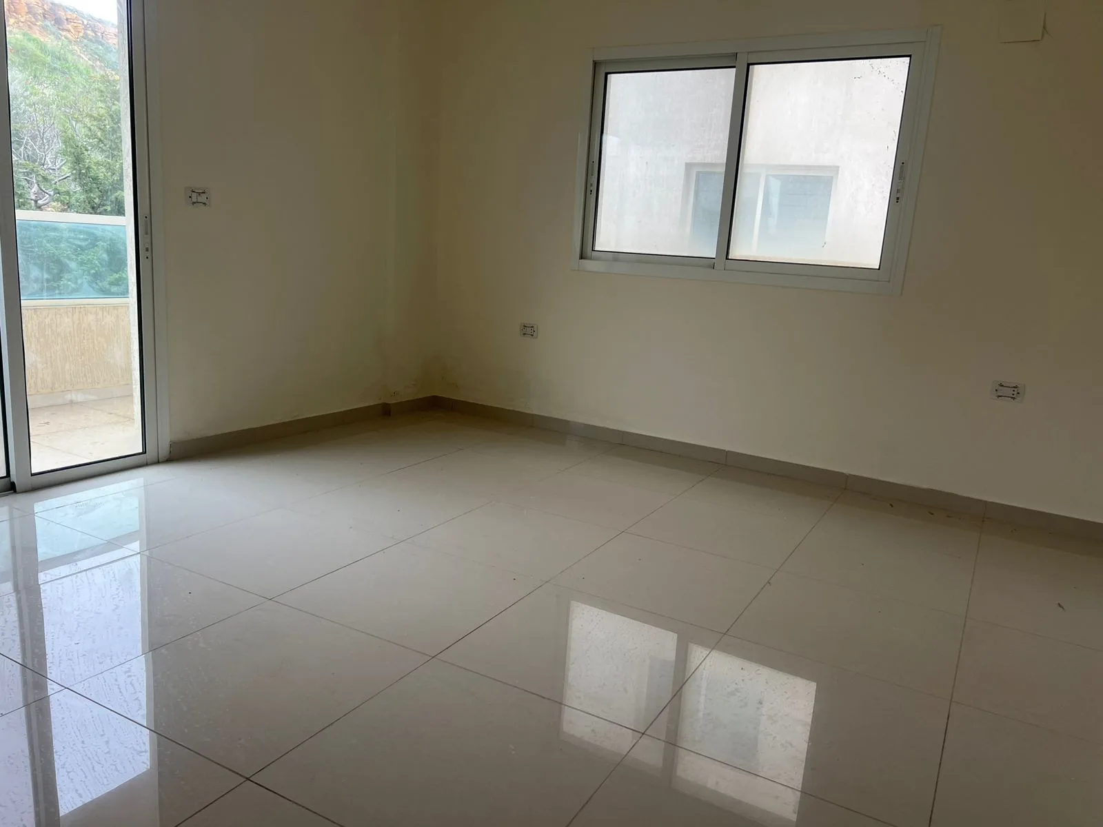 Apartment for sale in Bhamdoun, Lebanon — الصورة 4
