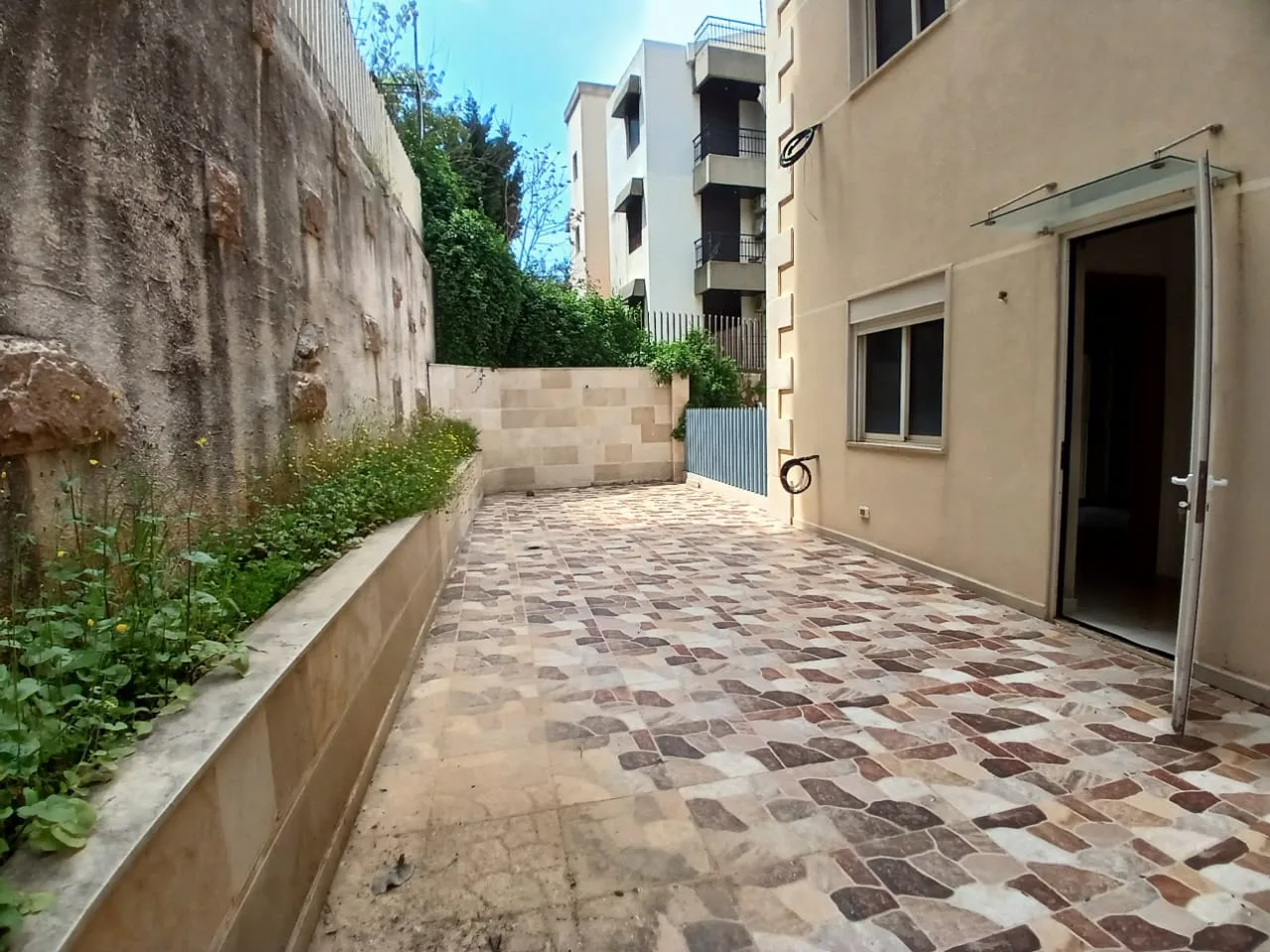 Apartment for sale in Mazraat Yachoua, Lebanon — الصورة 3