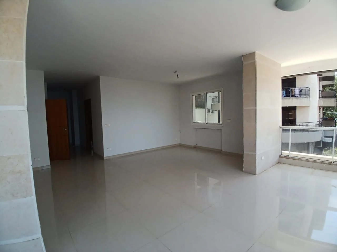 Apartment for sale in Mazraat Yachoua, Lebanon — الصورة 7