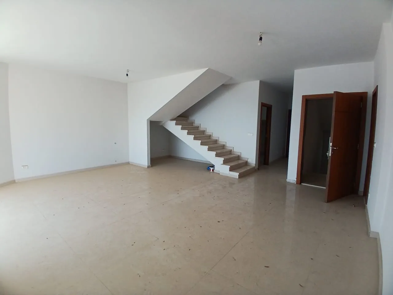 Duplex for sale in Mazraat Yachoua, Lebanon — الصورة 3