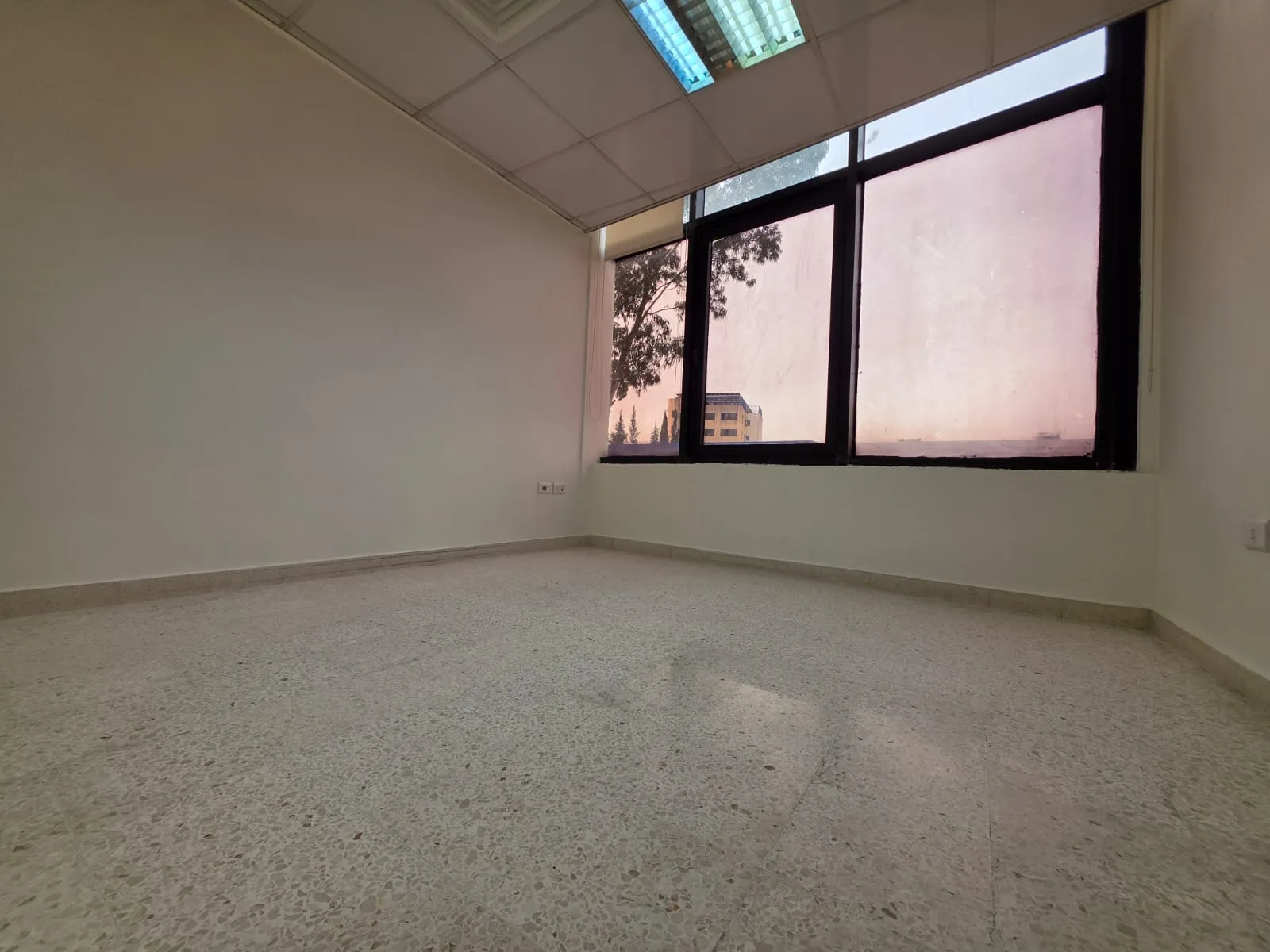Office for rent in Hazmieh, Lebanon — الصورة 4