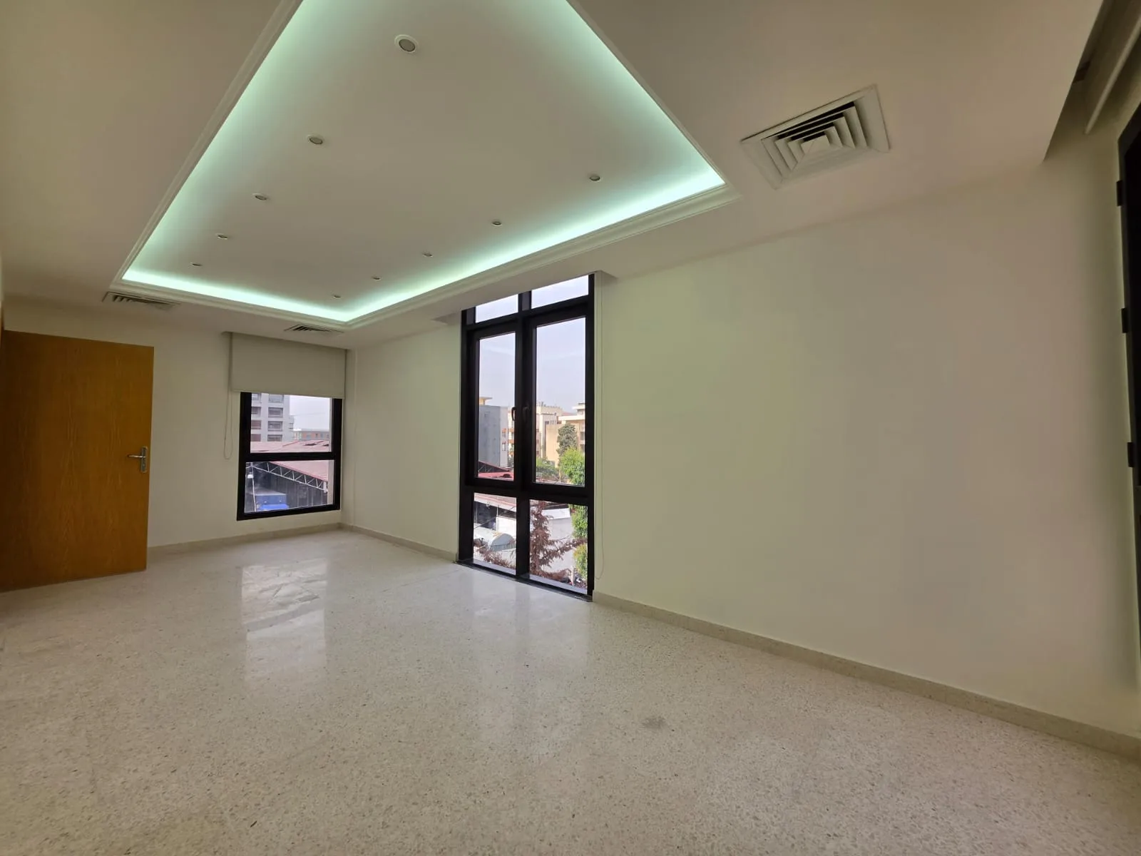 Office for rent in Hazmieh, Lebanon — الصورة 2