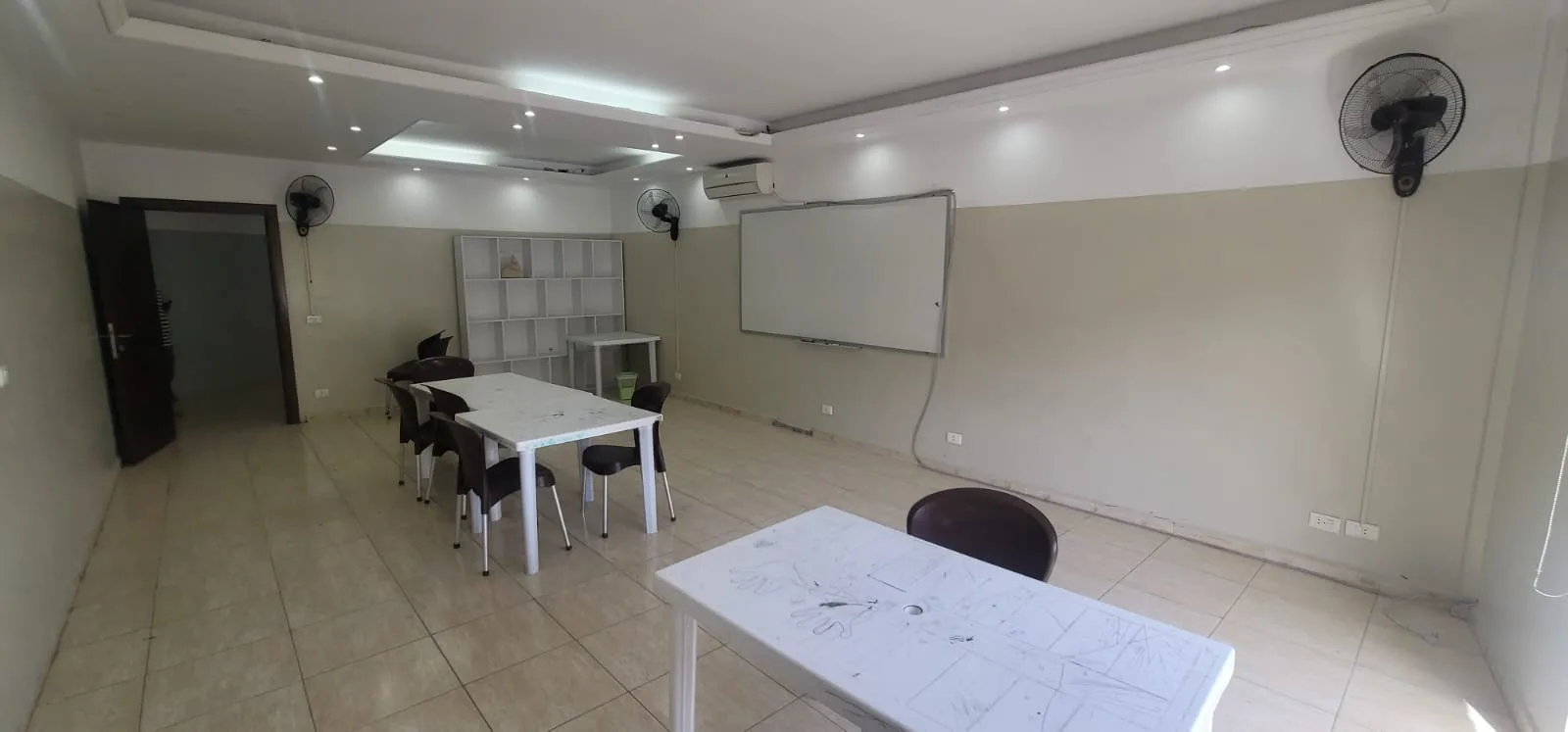 Office for rent in Zouk Mosbeh, Lebanon — الصورة 4