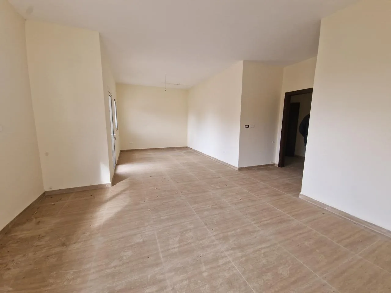 Apartment for Sale in Batroun — الصورة 2