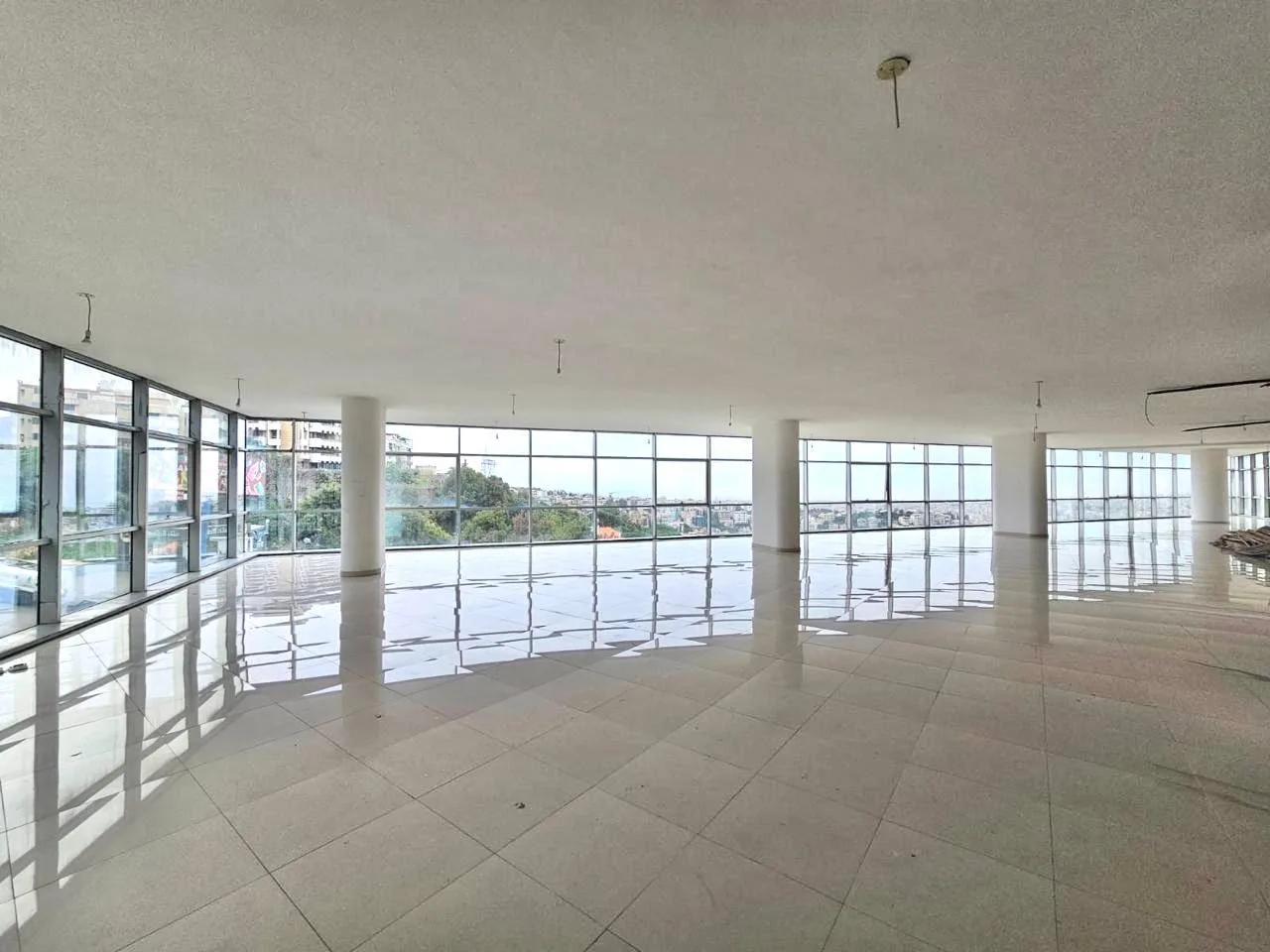 Office for rent in Mansourieh, Lebanon — الصورة 2