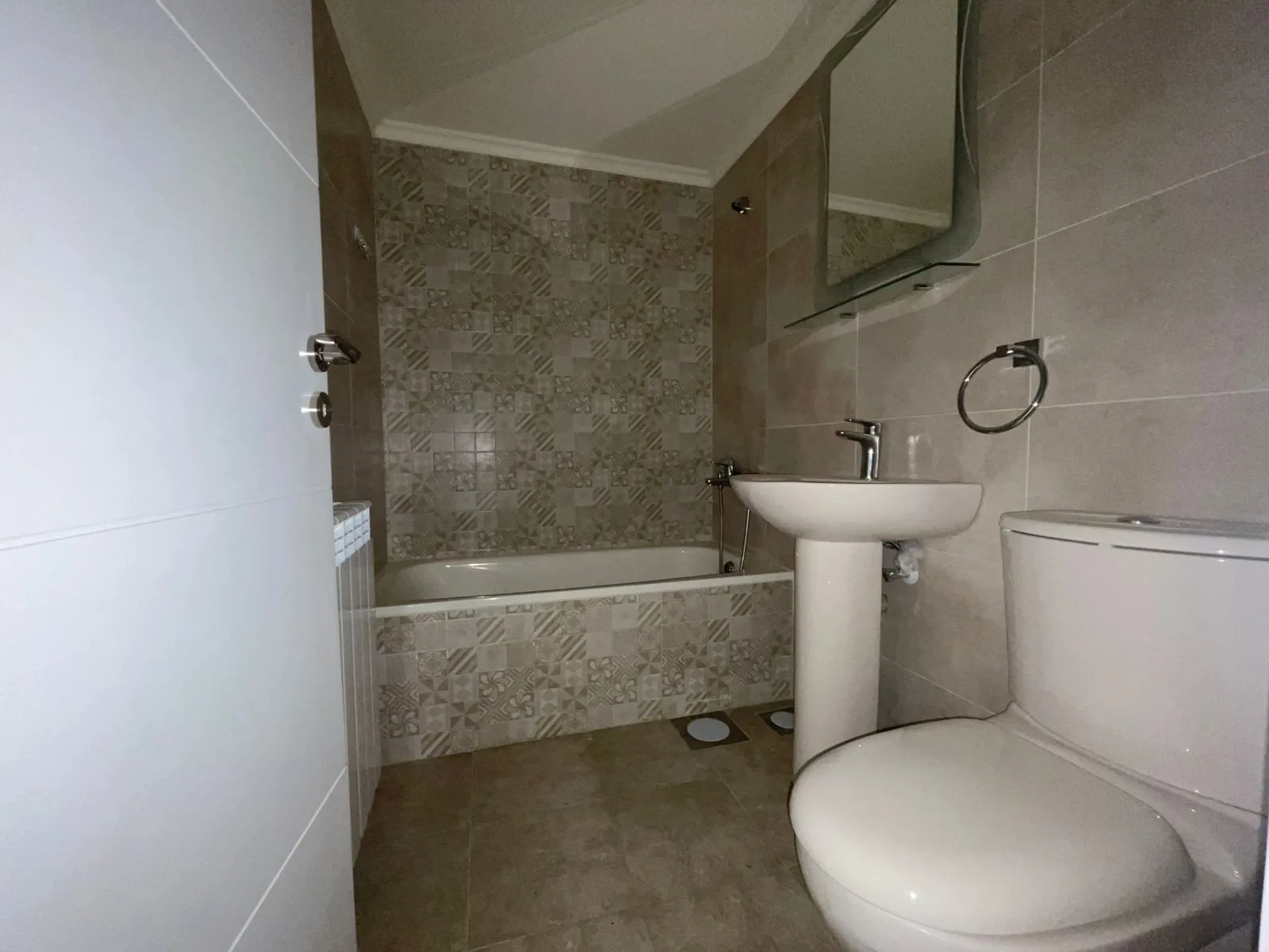 Apartment for rent in Douar, Lebanon — الصورة 4