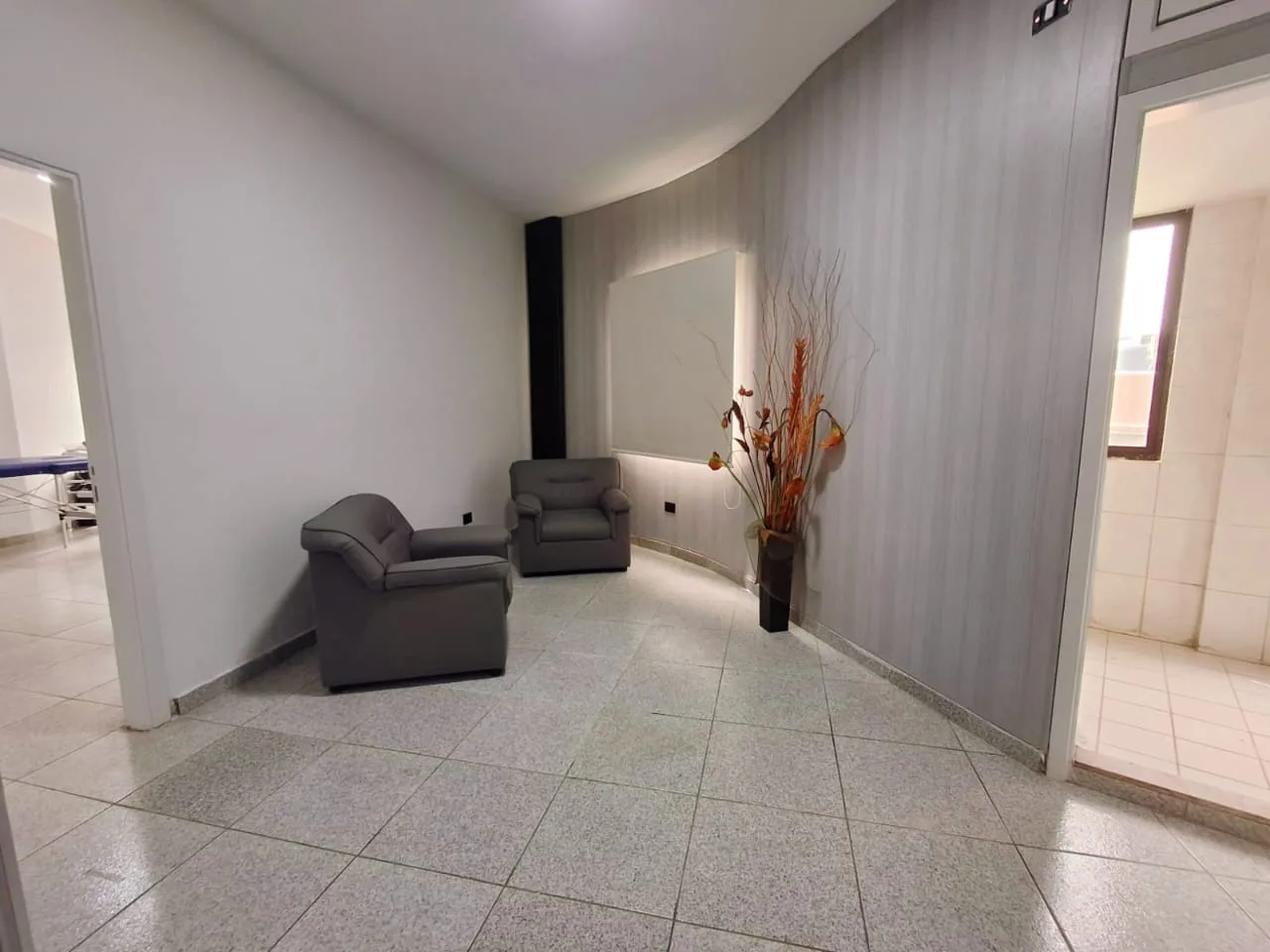 Office for sale in Jbeil, Lebanon — الصورة 2