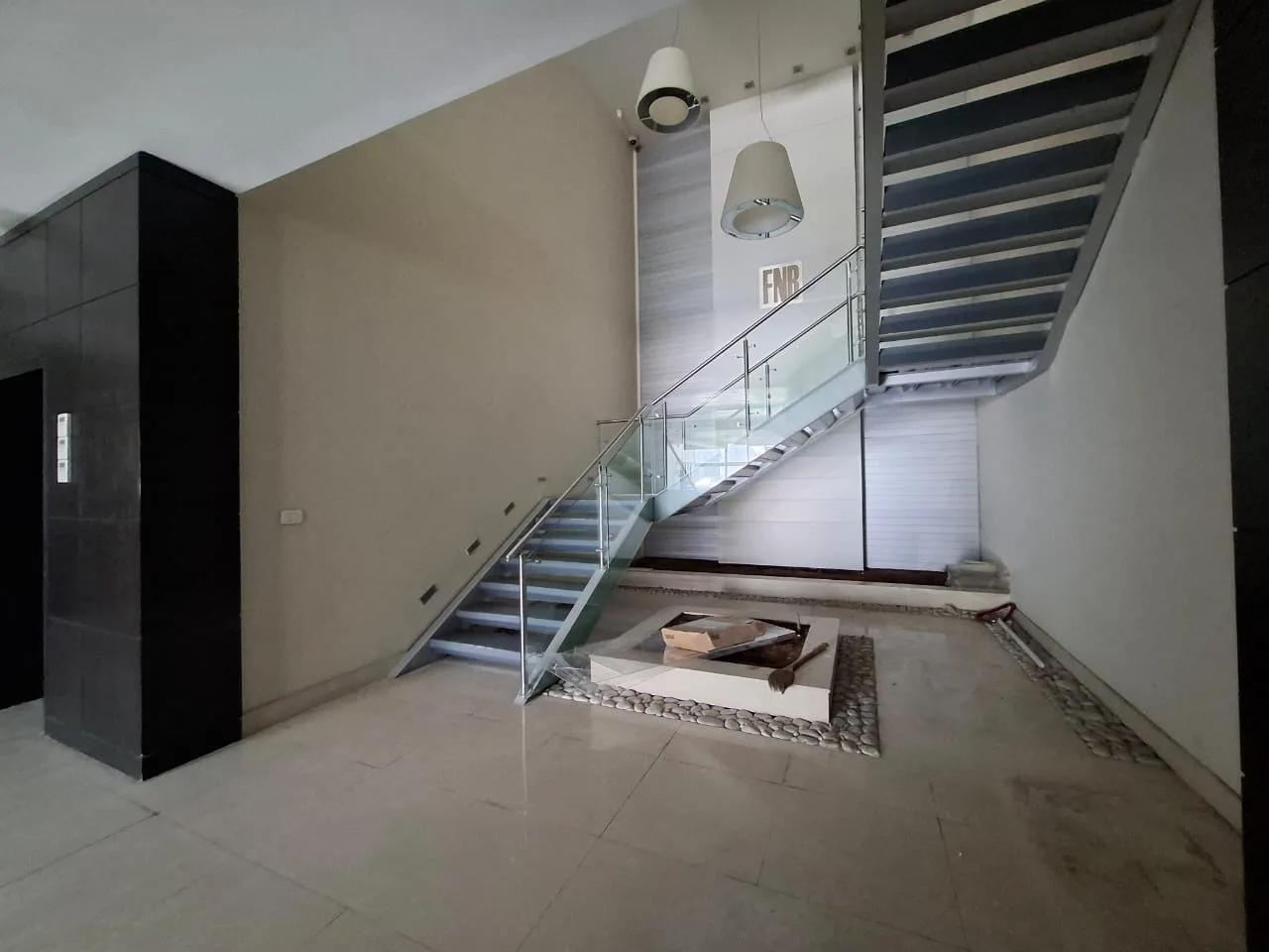 Shop for rent in Zouk Mosbeh — الصورة 3