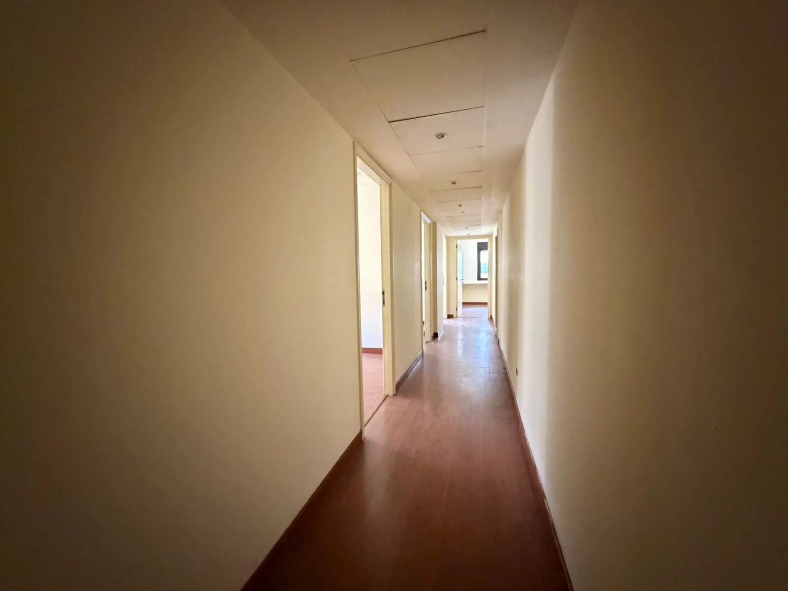 Office for rent in Sodeco — الصورة 5