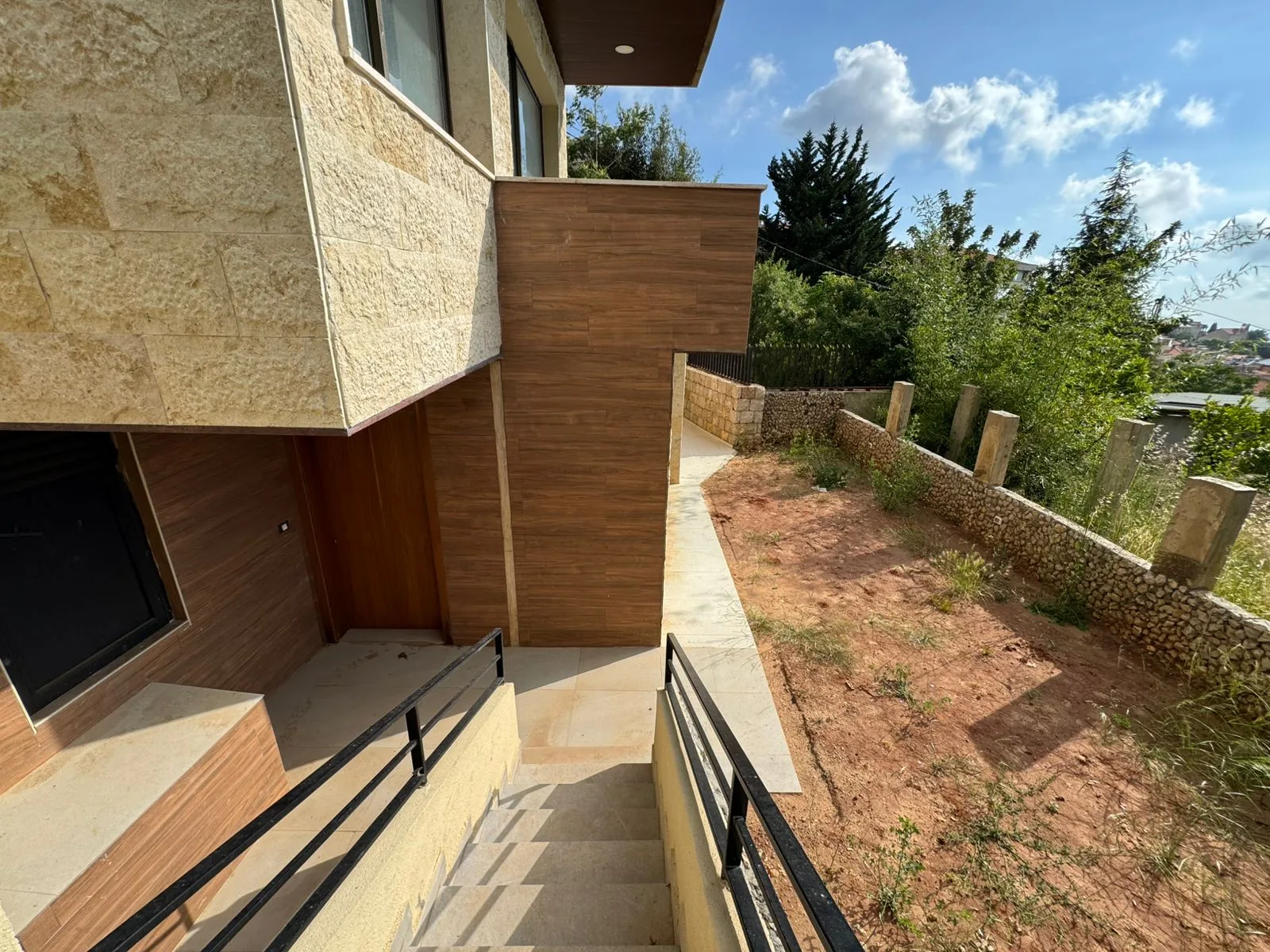 Apartment for Sale in Jouret Al Ballout