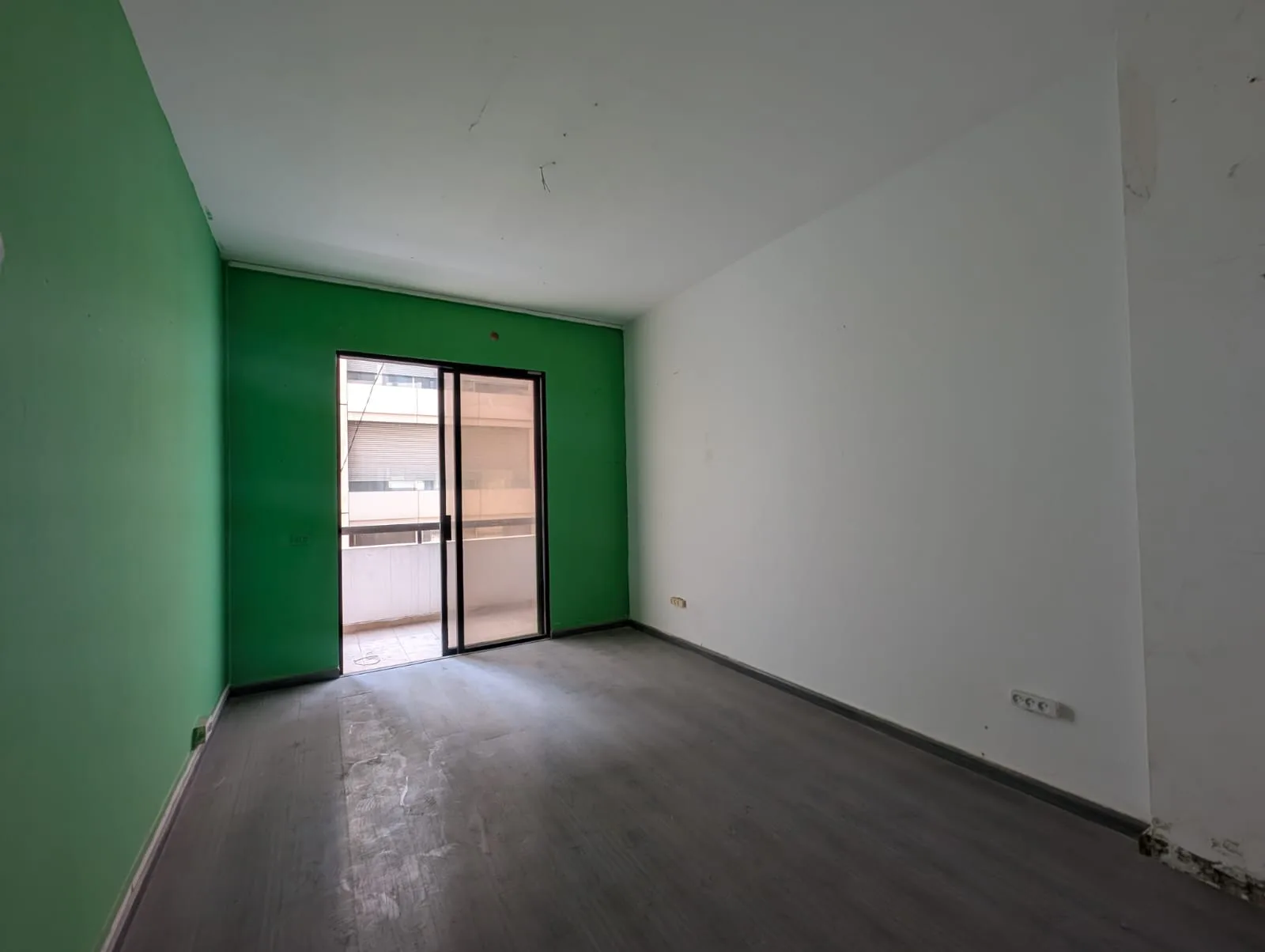 Office for sale in Achrafieh — الصورة 3